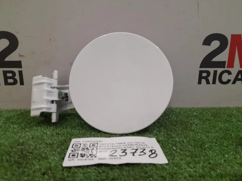 Sportello Carburante Parafango POST 773500D080 Toyota Yaris IV 2014