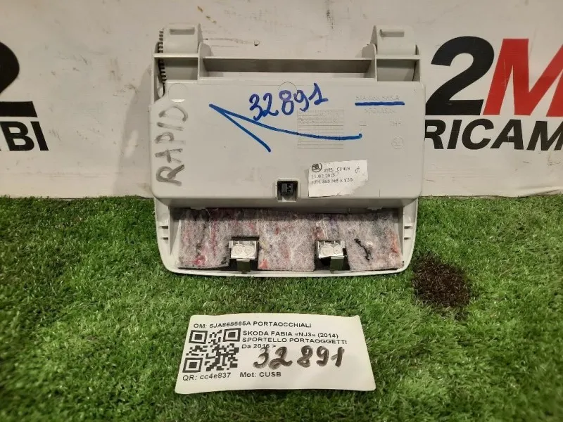 Sportello Portaoggetti 5JA868565A PORTAOCCHIALI Skoda Fabia NJ3 2014