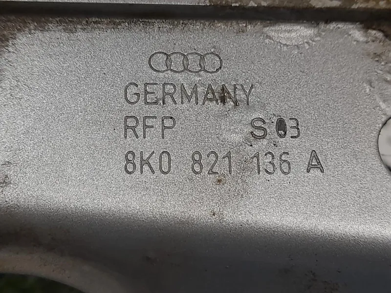 Staffa Angolare Paraurti ANT DX Audi A4 8K5 Avant 2008