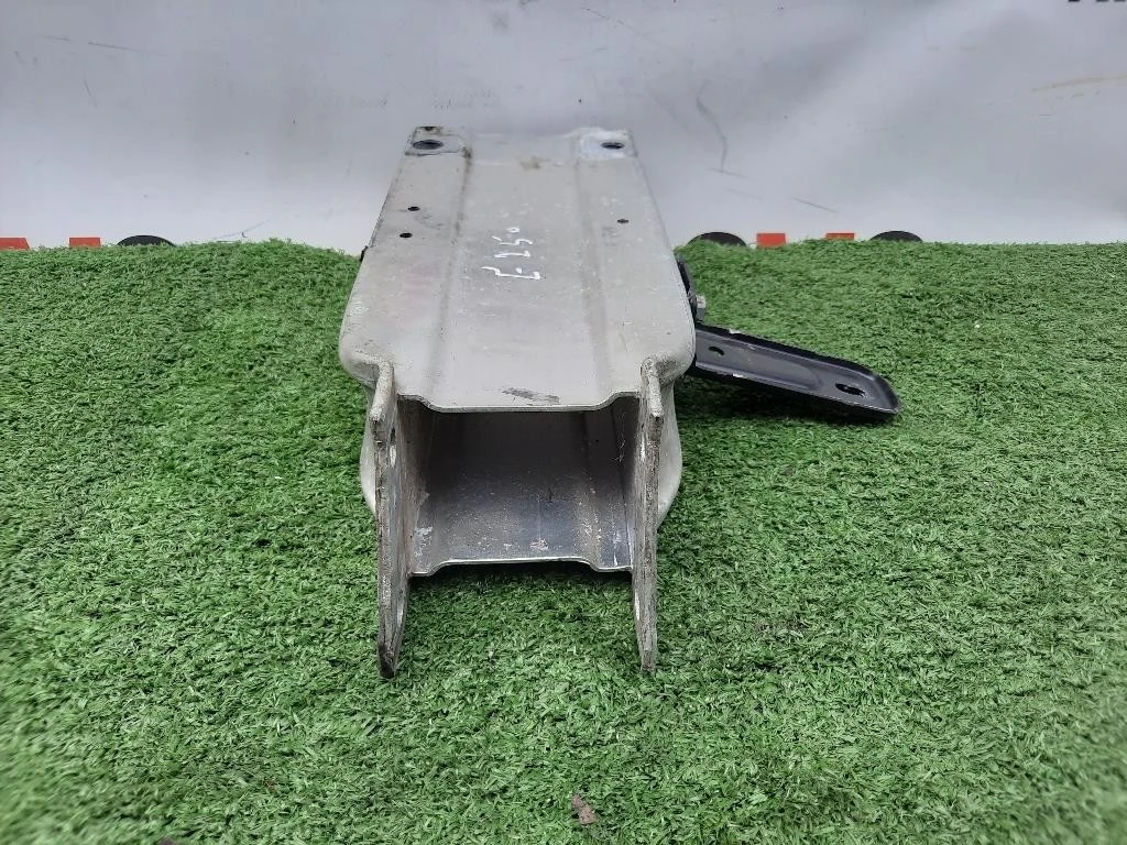 Staffa Angolare Paraurti ANT SX A 207 820 00 95 Mercedes Classe E S212 SW 2009