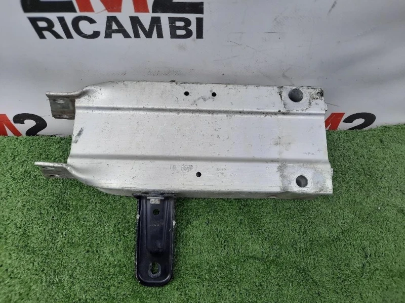 Staffa Angolare Paraurti ANT SX A 207 820 00 95 Mercedes Classe E S212 SW 2009