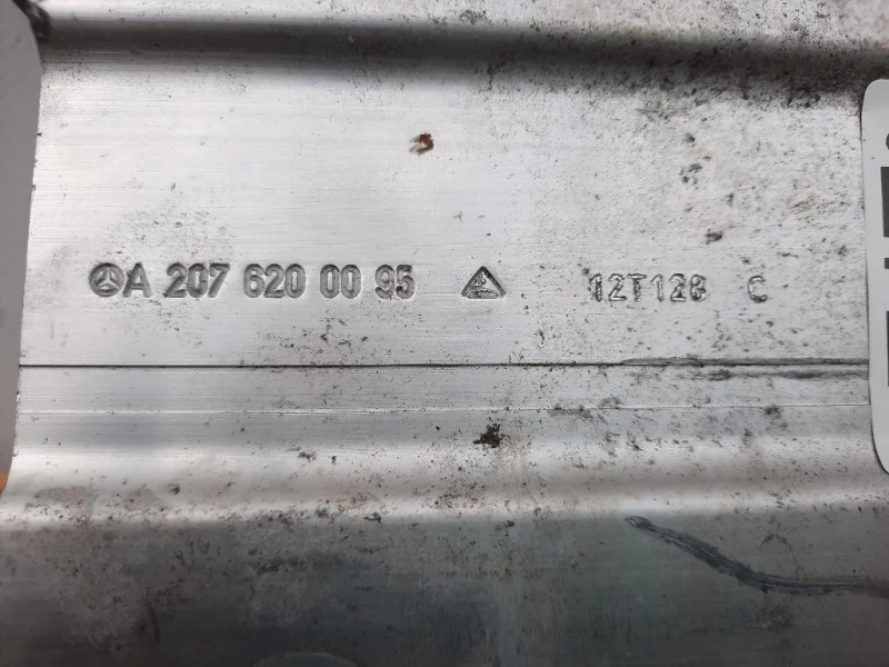 Staffa Angolare Paraurti ANT SX A 207 820 00 95 Mercedes Classe E S212 SW 2009