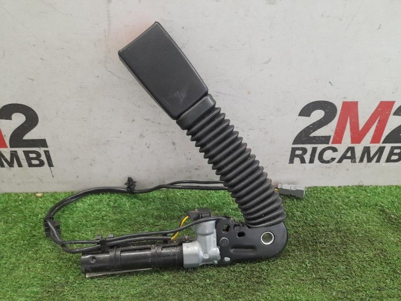 Attacco Cintura ANT DX 88841F1000WK 631621600C Kia Sportage IV 2018