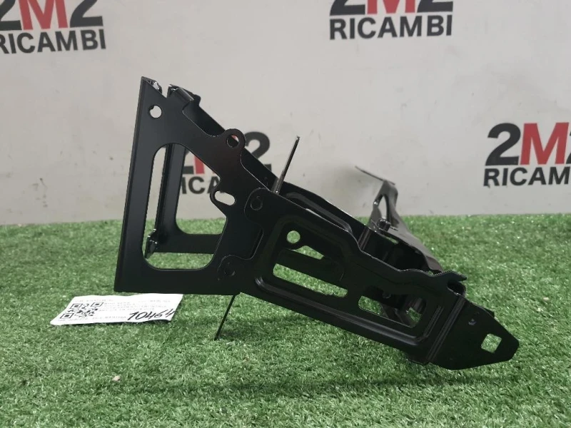 Staffa Collegamento Frontale ANT DX 51647245792 Bmw Serie 1 F20 Berlina 2012