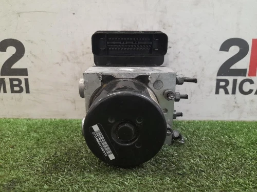 Staffa Laterale Rivestimento Frontale ANT SX 8R0 821 135 Audi Q5 8RB 2012