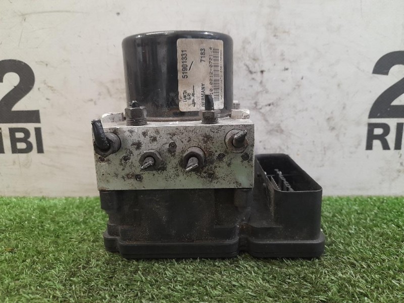 Staffa Sostegno Cruscotto SX 8P0 907 137 BT Audi A3 8P1 2008