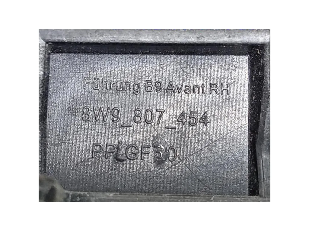 Staffa Sostegno Estparaurti POST DX 8W9 807 454 DX Audi A4 8W5 Avant 2015