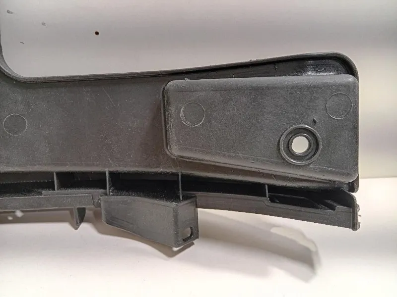 Staffa Sostegno Estparaurti POST DX 51839206 Lancia Ypsilon III 2011