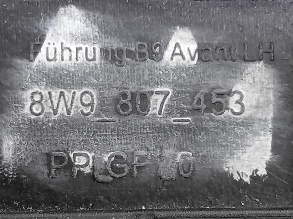 Staffa Sostegno Estparaurti POST SX 8W9 807 453 SX Audi A4 8W5 Avant 2015