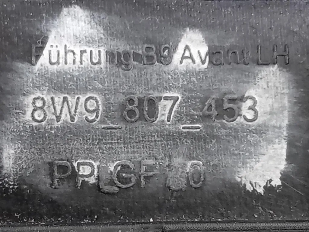 Staffa Sostegno Estparaurti POST SX 8W9 807 453 SX Audi A4 8W5 Avant 2015