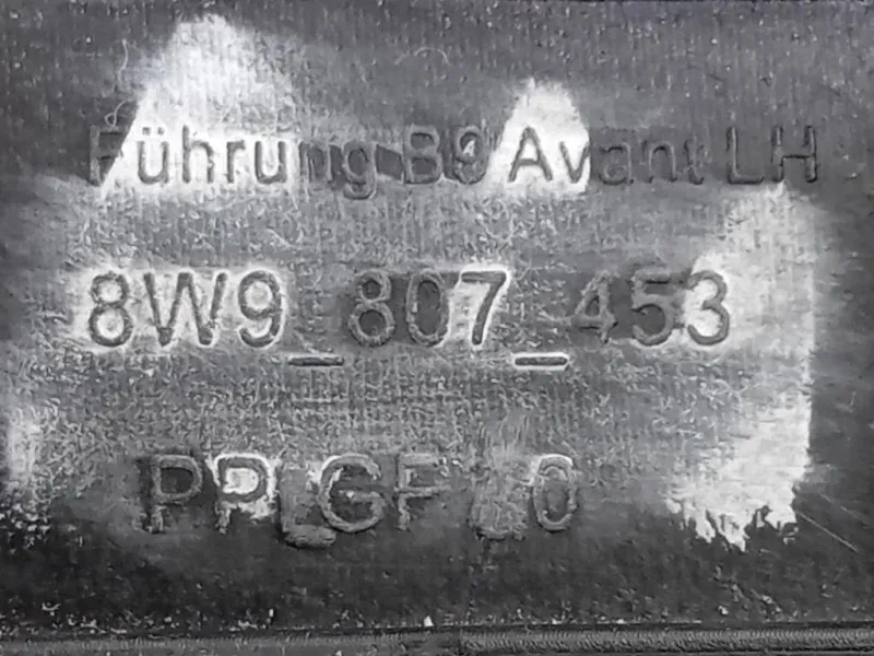 Staffa Sostegno Estparaurti POST SX 8W9 807 453 SX Audi A4 8W5 Avant 2015