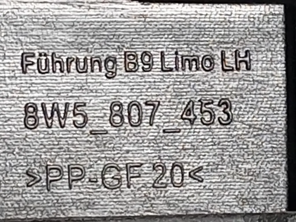 Staffa Sostegno Estparaurti POST SX 8W9 807 453 SX Audi A4 8W5 Avant 2015