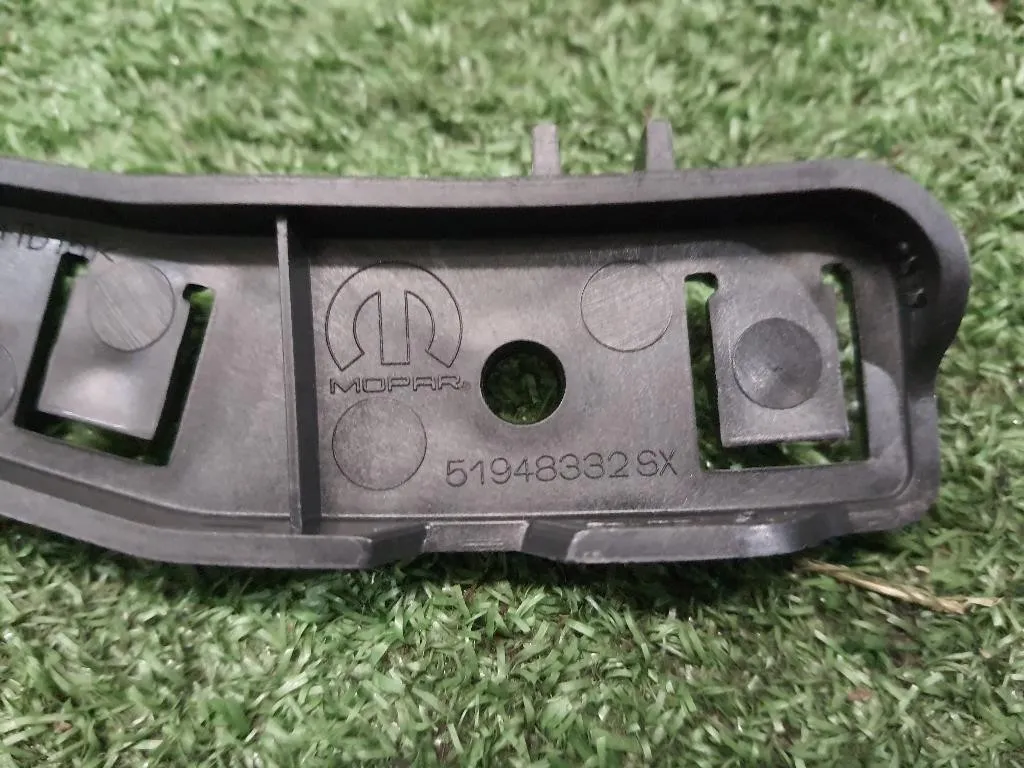 Staffa Sostegno Estparaurti POST SX 51948332 Fiat 500X 2015