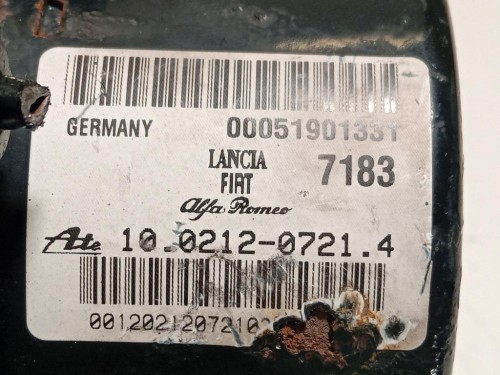 Staffa Sostegno Estparaurti POST SX 525760D450 SX Toyota Yaris IV 2017