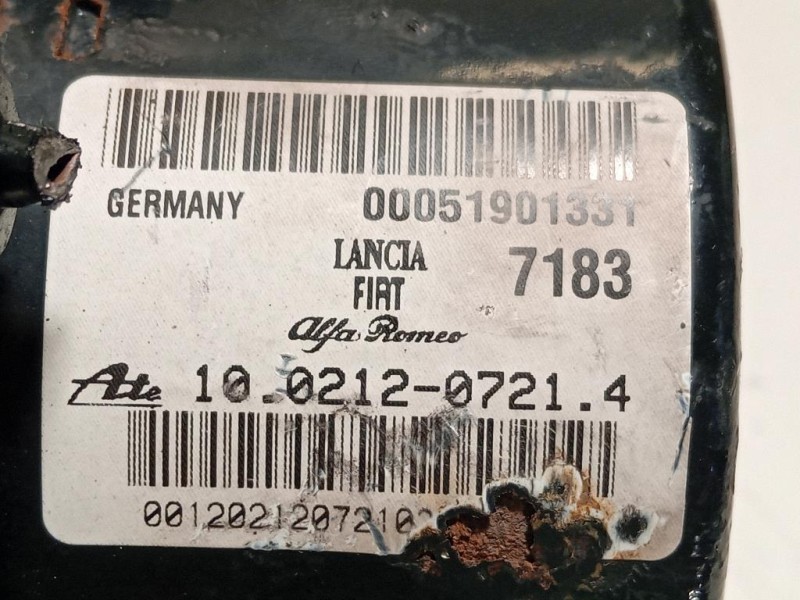 Staffa Sostegno Estparaurti POST SX 525760D450 SX Toyota Yaris IV 2017