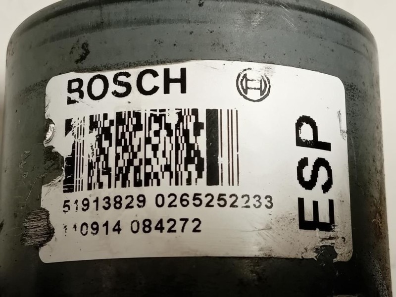 Staffa Sostegno Infparaurti POST SX 23797962438505 Ford Focus V 2018