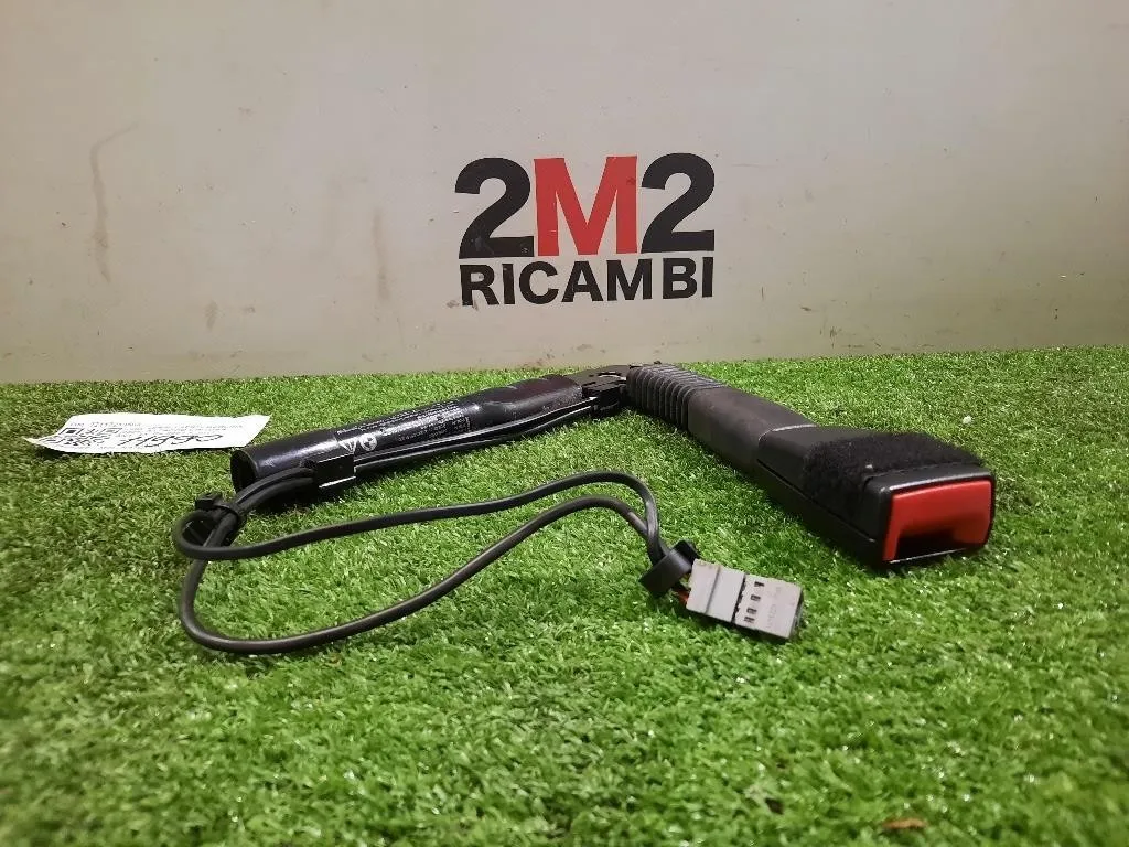 Attacco Cintura ANT SX 72117213563 SX Bmw Serie 1 E87 Berlina 2005