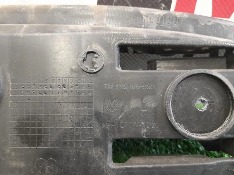 Staffa Sostegno Intparaurti POST SX 1K9807393 Volkswagen GOLF V Variant 2007