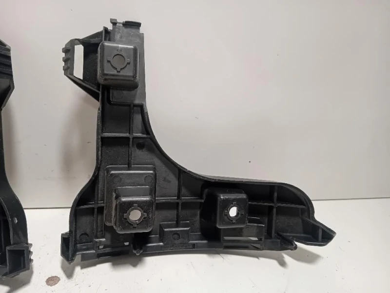 Staffa Sostegno Intparaurti POST SX 31383481 Volvo XC60 I 2013
