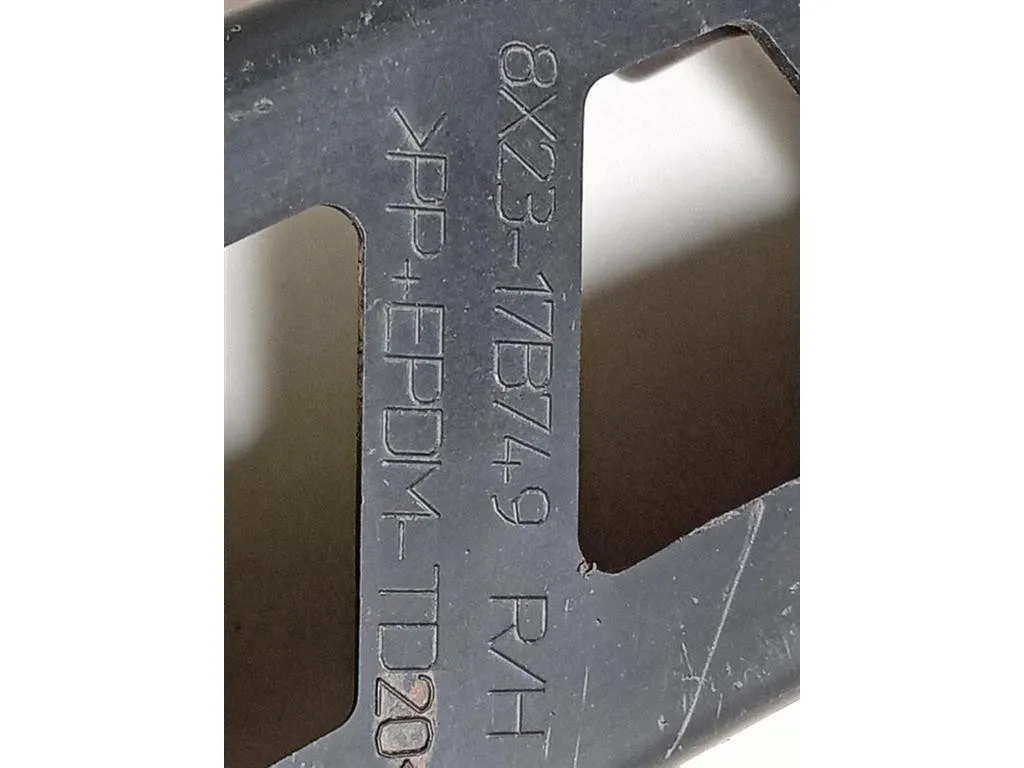 Staffa Sostegno Paraurti ANT DX 8X23-17B749 Jaguar XF I 2011