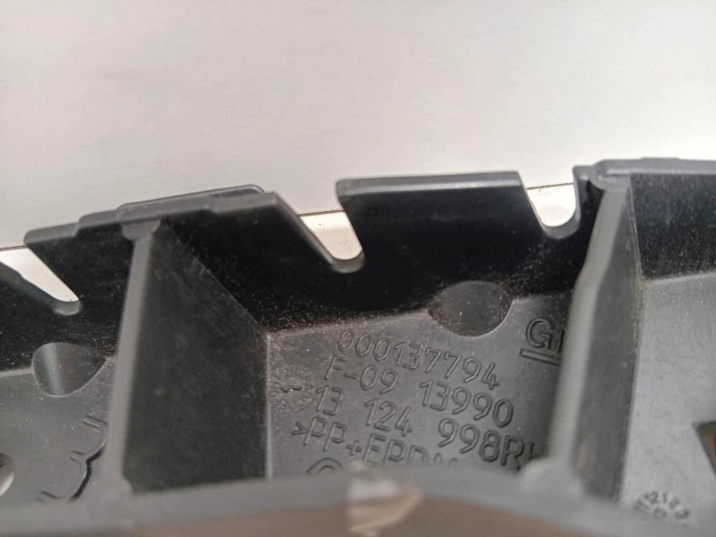 Staffa Sostegno Paraurti ANT SX 000137794 Opel Zafira B 2005