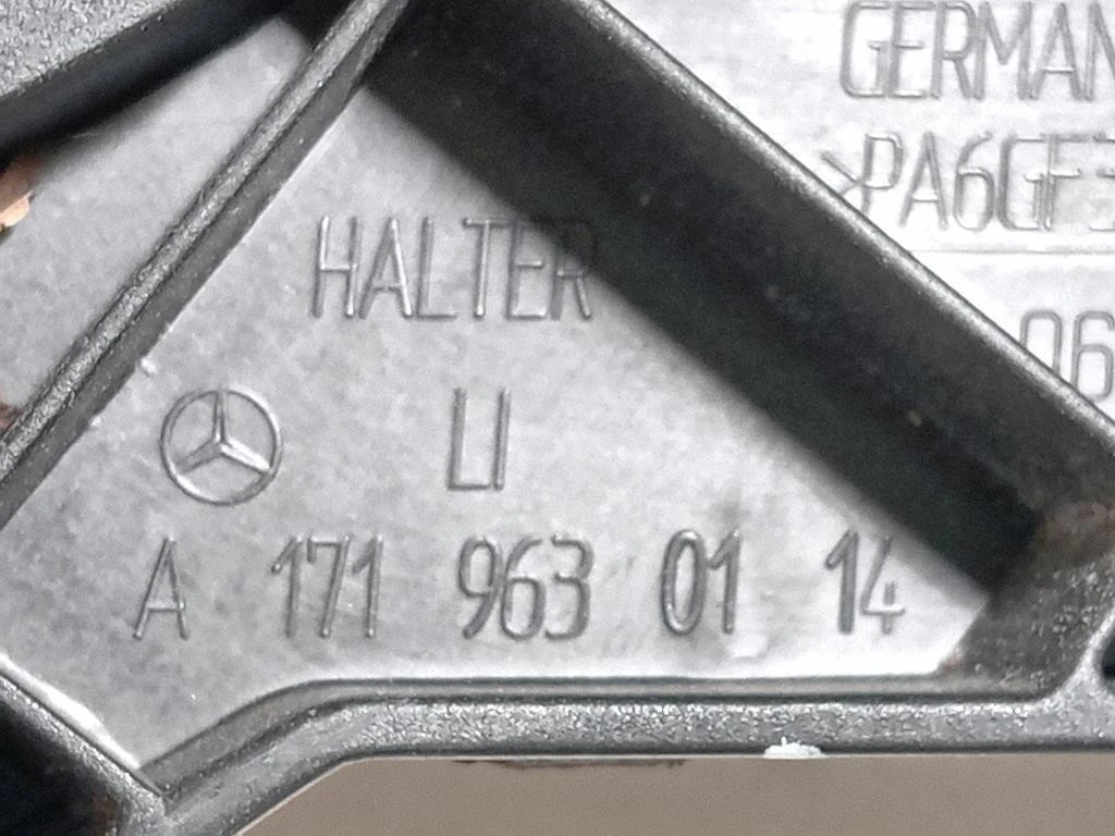 Staffa Supporto Fanalino POST SX A1719630114 Mercedes Classe SLK R171 2008