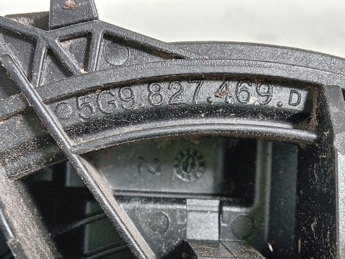 Stemma Portello POST 5G9827469D Volkswagen GOLF VII 2017