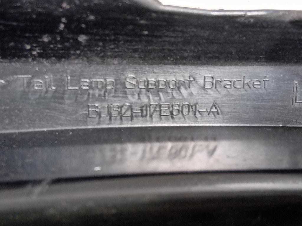 Supporto Fanale POST SX BJ32-17E801-A Land Rover Range Rover Evoque I 2011