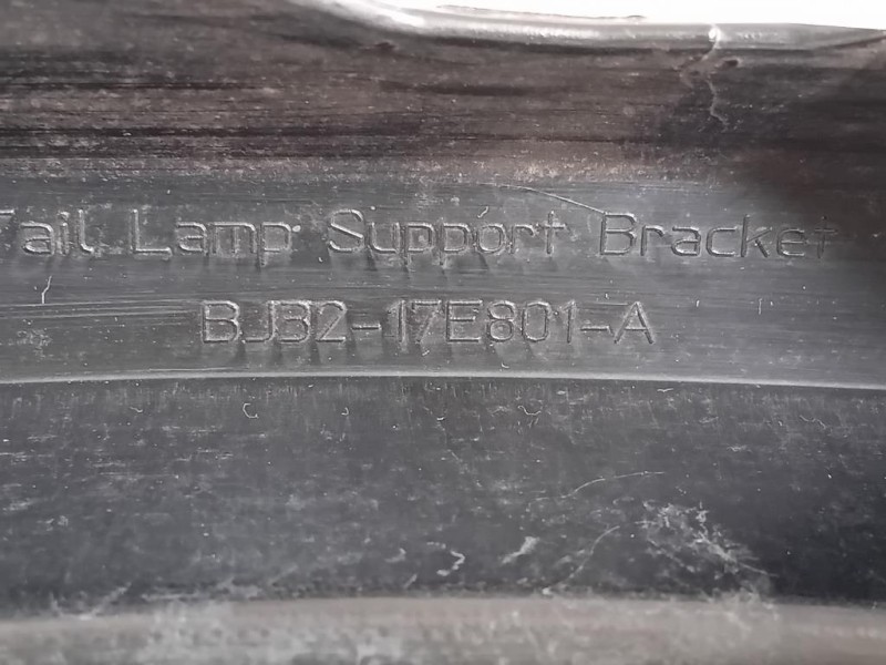 Supporto Fanale POST SX BJ32-17E801-A SX Land Rover Range Rover Evoque I 2011