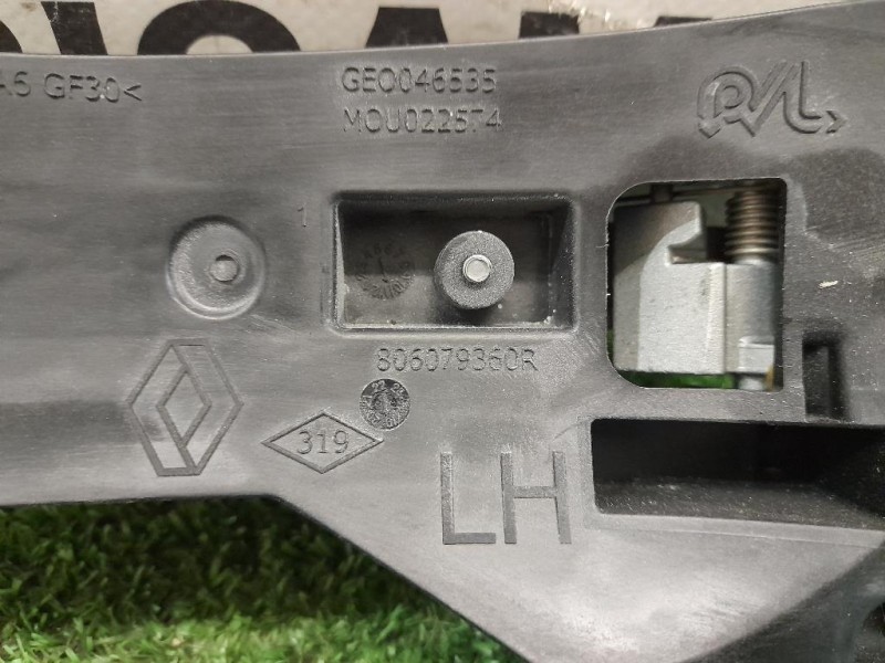 Supporto Maniglia Esterna ANT SX 806079360R Renault CLIO V 2019