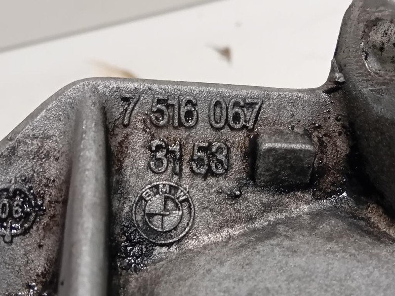 Supporto Motore 75160673153 Bmw X3 E83 2004