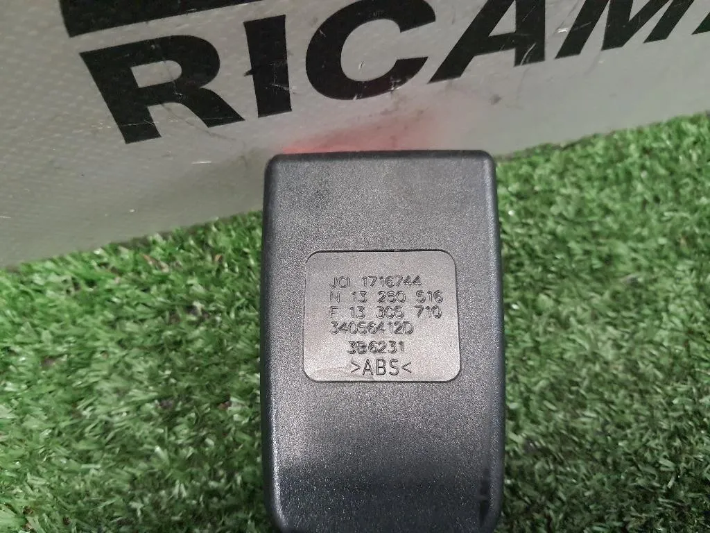 Attacco Cintura ANT SX 13305710 Opel Meriva B 2010