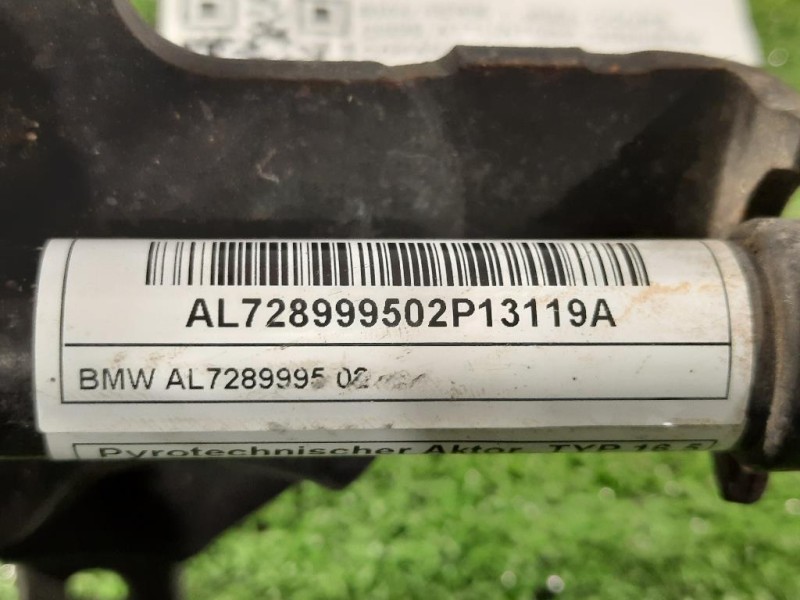 Attacco Cintura Sedile Centrale POST 98132460XX Peugeot 5008 II 2017
