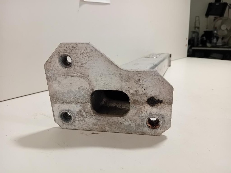 Supporto Radiatore Acqua ANT DX 51811229 Alfa Romeo Giulietta 2010