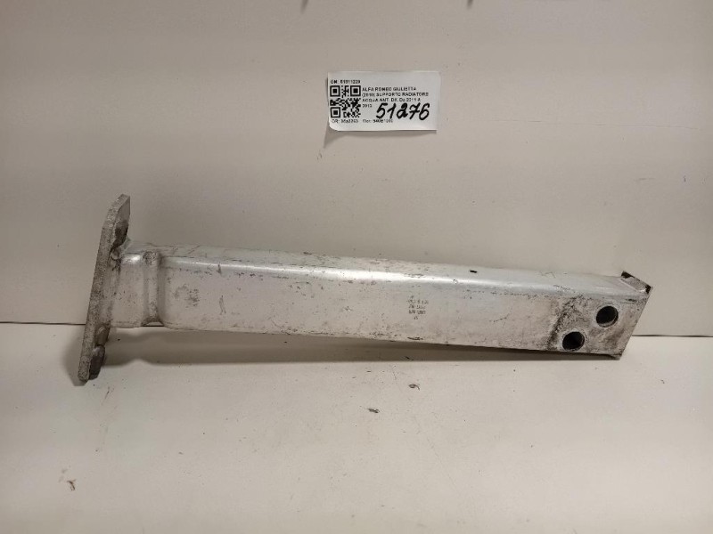 Supporto Radiatore Acqua ANT DX 51811229 Alfa Romeo Giulietta 2010