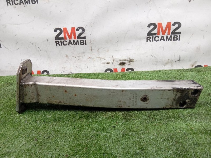 Supporto Radiatore Acqua ANT DX Alfa Romeo Giulietta 2010