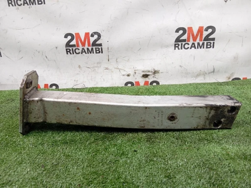 Supporto Radiatore Acqua ANT DX Alfa Romeo Giulietta 2010