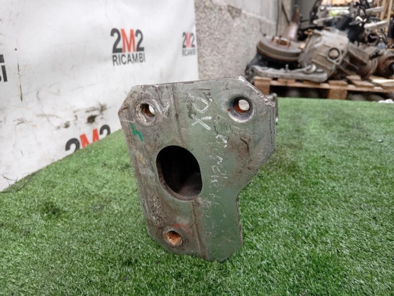 Supporto Radiatore Acqua ANT DX Alfa Romeo Giulietta 2010