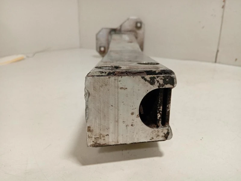 Supporto Radiatore Acqua ANT DX 51811229 Alfa Romeo Giulietta 2010