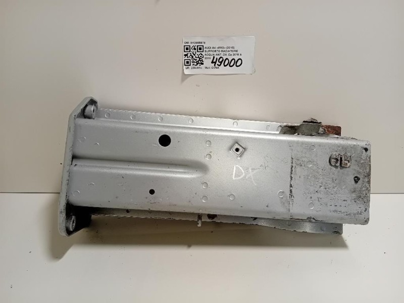 Supporto Radiatore Acqua ANT DX 8K0805678 Audi A4 8W2 2015