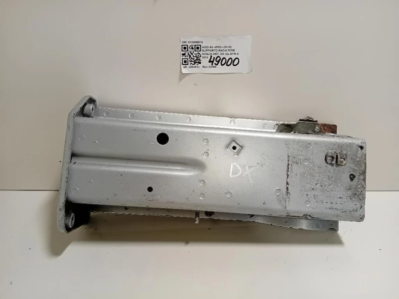 Supporto Radiatore Acqua ANT DX 8K0805678 Audi A4 8W2 2015