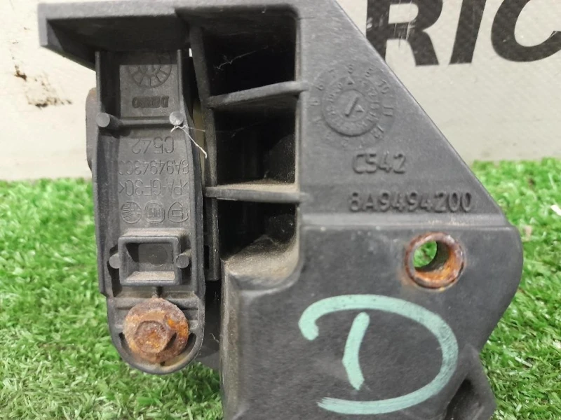 Supporto Radiatore Acqua ANT DX 8A9494200 Fiat 500L 2013