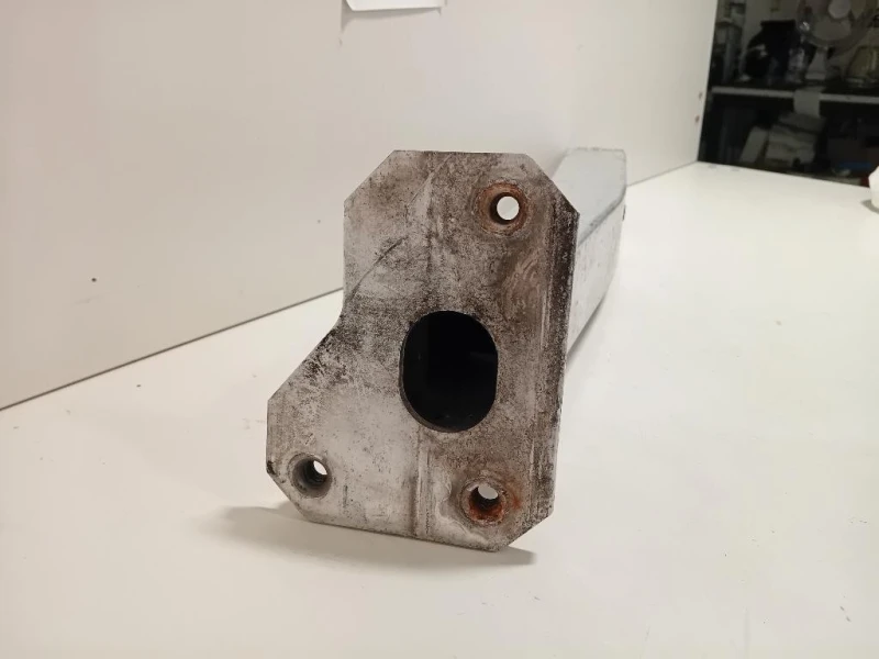 Supporto Radiatore Acqua ANT SX 51811234 Alfa Romeo Giulietta 2010