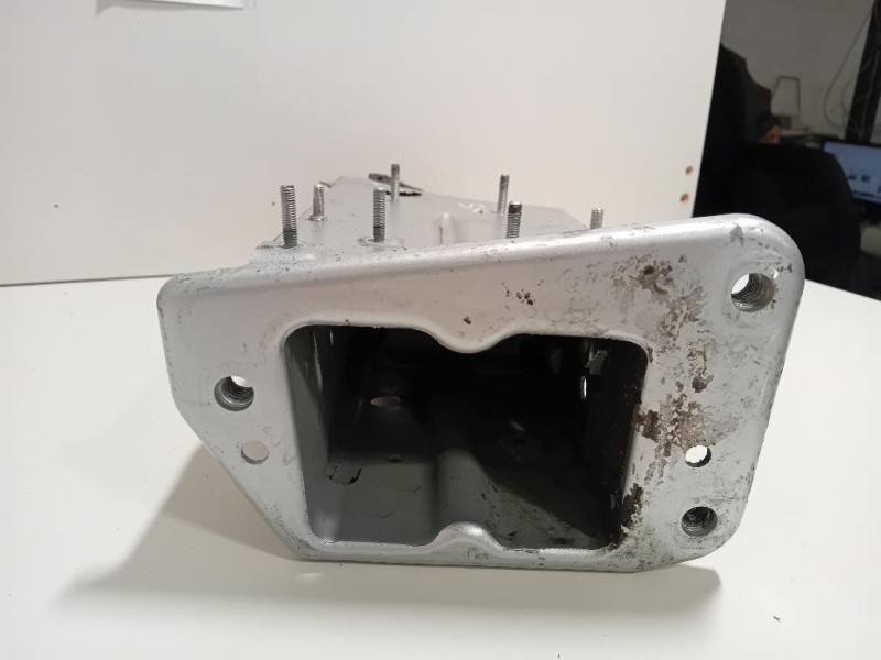 Supporto Radiatore Acqua ANT SX 8K0805677 Audi A4 8W2 2015