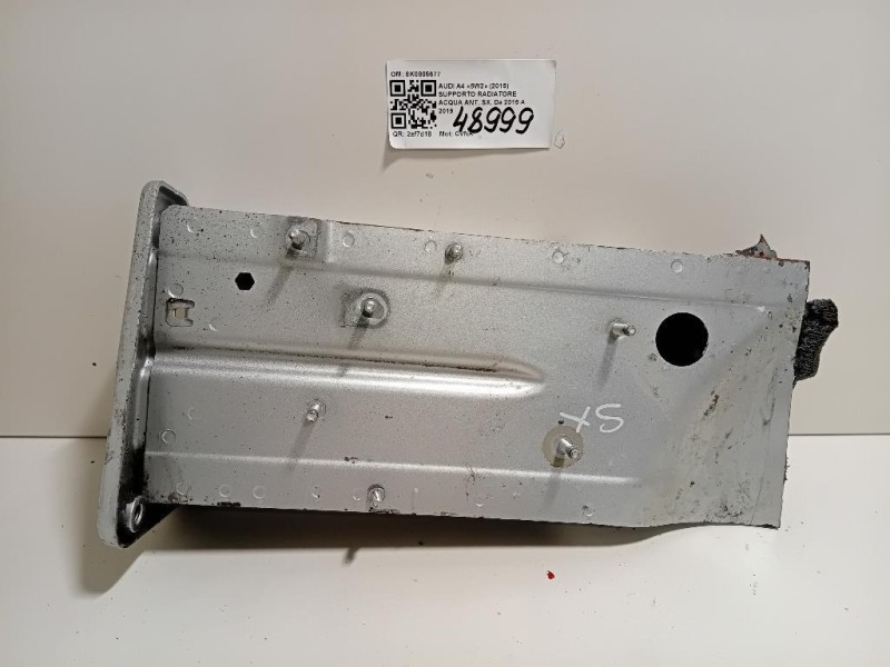 Supporto Radiatore Acqua ANT SX 8K0805677 Audi A4 8W2 2015