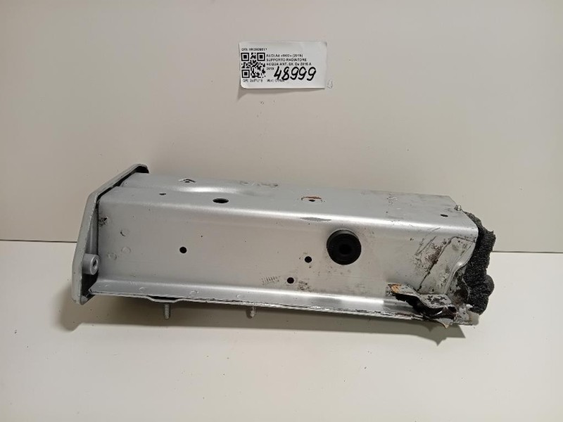Supporto Radiatore Acqua ANT SX 8K0805677 Audi A4 8W2 2015