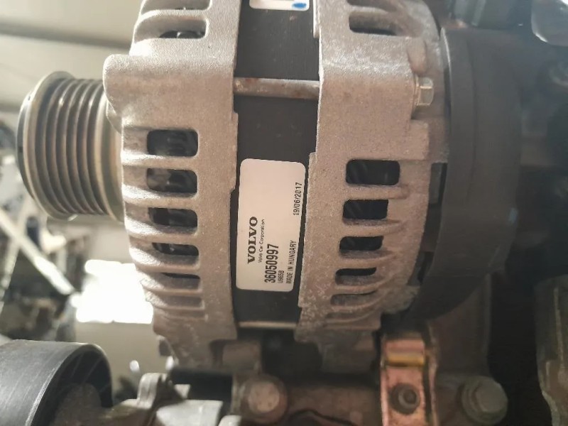 Motore Semicompleto D4204T 136 CV 100 KW Volvo V50 2004