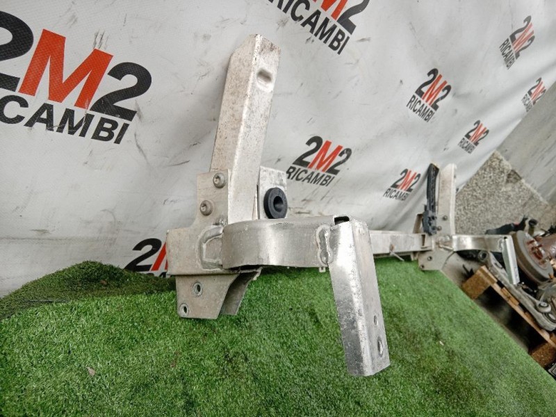 Supporto Radiatore Acqua INF ANT SUPPORTO RADIATORE ACQUA INF ANT Mercedes Classe B W246 2012