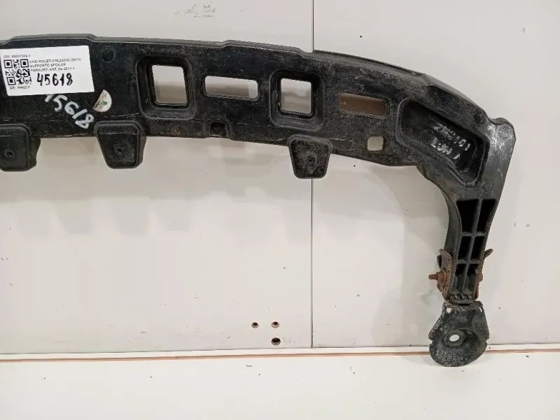 Supporto Spoiler Paraurti ANT 95027304-1 Chevrolet Orlando 2011