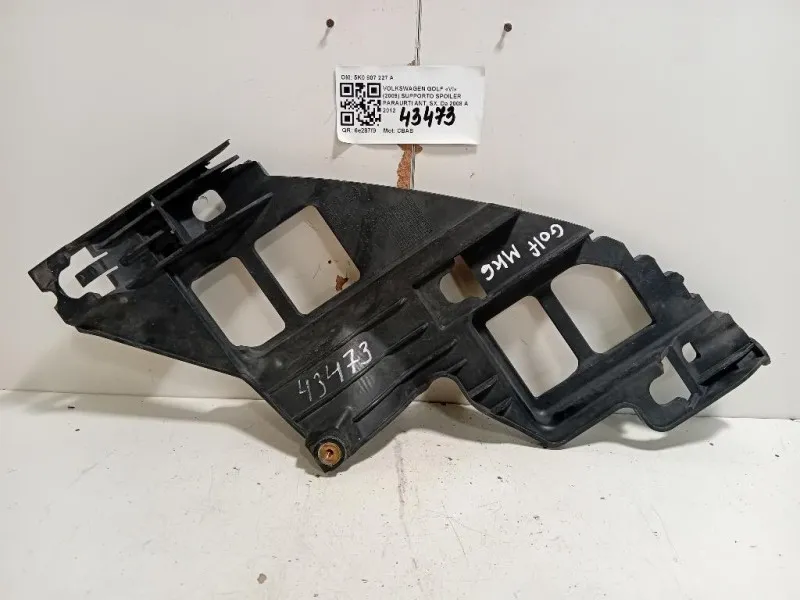 Supporto Spoiler Paraurti ANT SX 5K0 807 227 A STAFFA FARO Volkswagen GOLF VI 2009